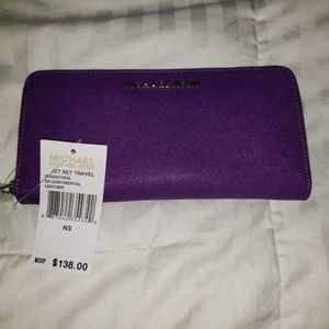Michael Kors jet set wallet